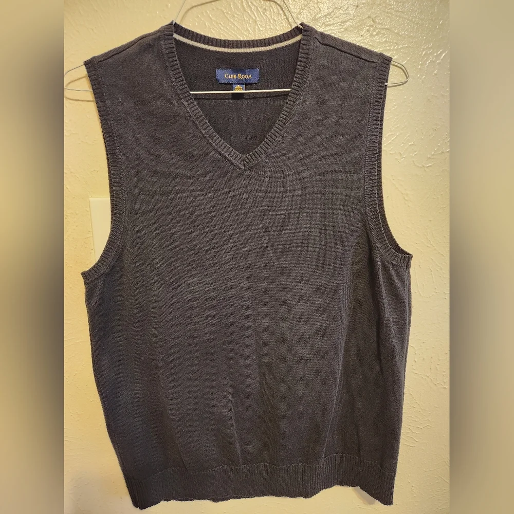 Club Room Small Vest - Picture 1 of 4